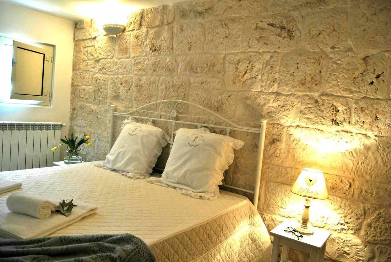 Trulli Sciummo Relais Bed & Breakfast Алберобело Екстериор снимка